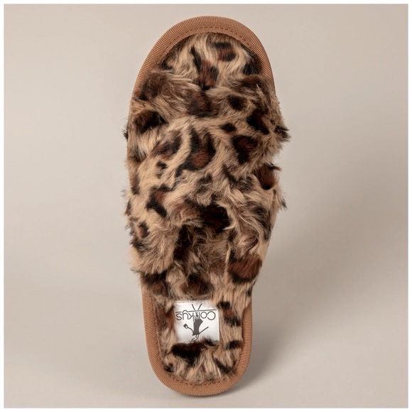 Corkys Leopard Faux Fur Scruff Slumber Slippers Size 9 - Picture 1 of 6